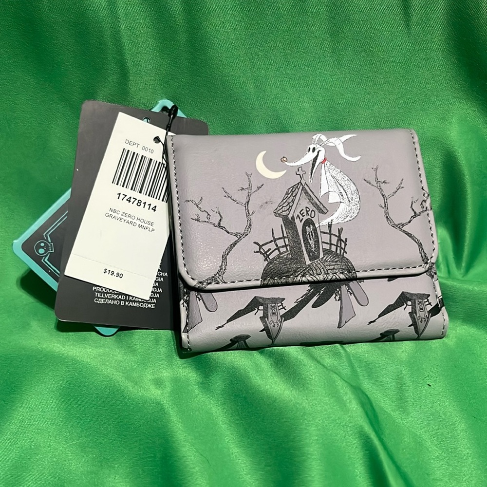 NWT Loungefly The Nightmare Before Christmas Zero Graveyard Mini Flap Wallet